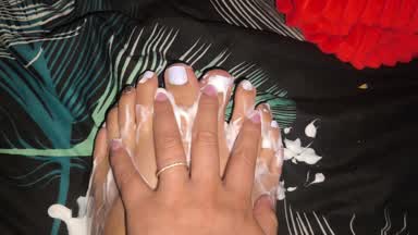 Masage my toes