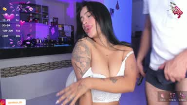 show boobs