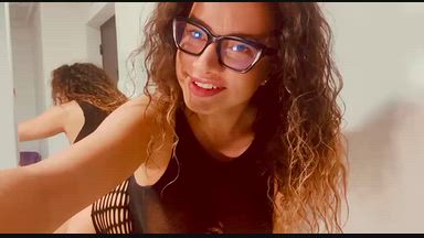 Sweet smile, naughty little secret… 😉🖤