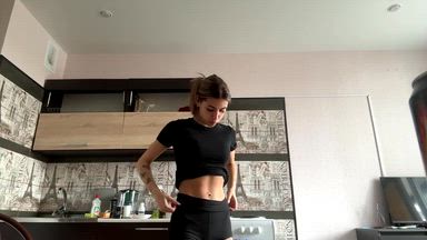 My waist is an hourglass