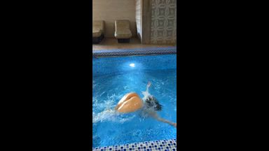booty in the pool