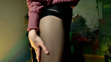 Booty teasing in pantyhose