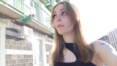 sexy walk  (* ^ ω ^)