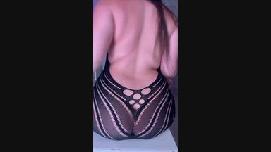 A fantasy my ass bouncing on you🍑🥵