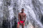 demond — How good I look red