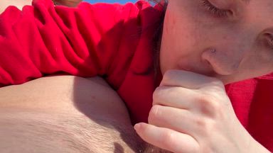 GF SUCKS MY COCK OUTSIDE