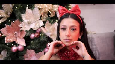 The beginning of a Christmas with your favorite La