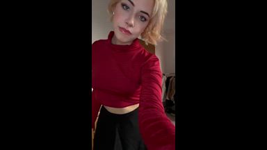 Strip Tease and some oil at my tits close to cam ;