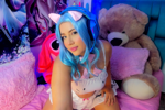 clamps on this kitty's tits