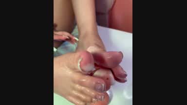 DILDO IN FEET + CUM