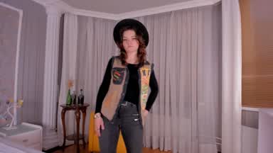 Hi there:3  I am Emma