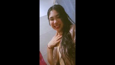 SMALL SHOWER 😏💦