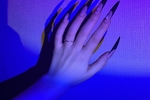 nails