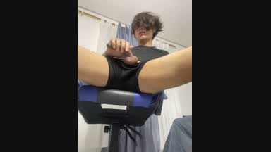 I give myself a good handjob, I'm very horny, grea