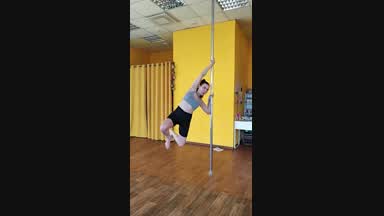 First steps on the pole🤪
