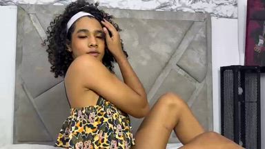 skyetorres live Chaturbate webcam gallery thumbnail
