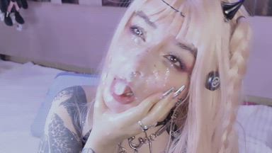 Fill my mouth with milk 😈🔥
