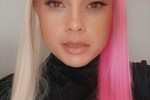 erinn โ Pink Pink