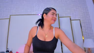 oil runs down my breasts💦