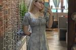 How do you like my dress?)