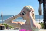 Will you go to the beach club with me?)
