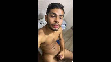 Smile and hard cock😊🍆