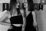 my friend came to congratulate me) should we invit
