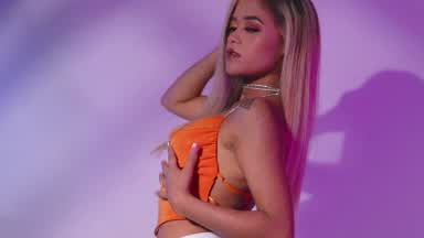 Just me 🍑🔥