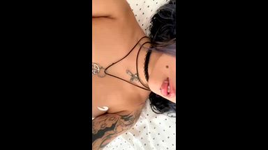 Cream on my naked body 🍑👀