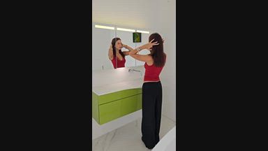 girl in the mirror