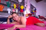 U like red lengerie?