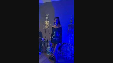 violet — Look out for my Halloween photos soon—trick or tre