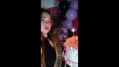 🌻🎂👸