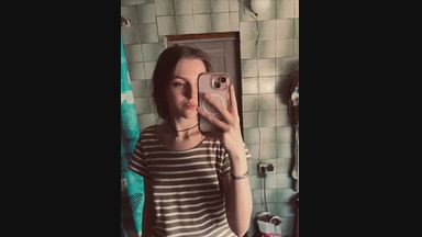 Live ^ ^