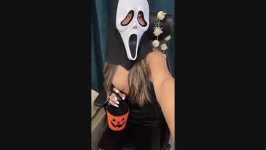 Halloween Vibes Only 🎃
