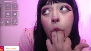 Mikan a very sloopy finger sucking
