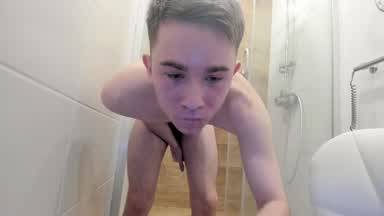 i take the shower and jerk off
