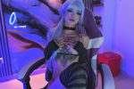 <33