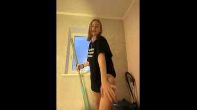 Doesn't everyone dance with a mop?🧹