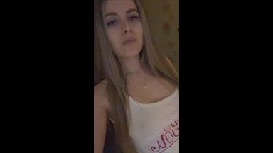 <3