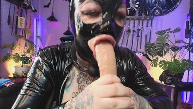 sucking your cock untill you breed me up