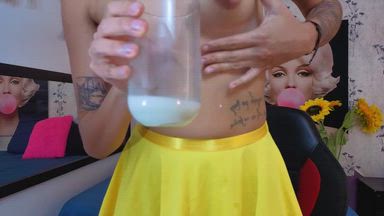 take a look at my milk🥛