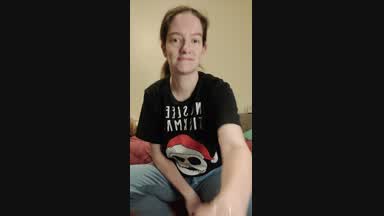 Strip down (t-shirt & sweatpants to naked)
