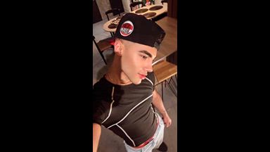 imadamhot live Chaturbate webcam gallery thumbnail
