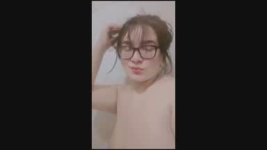 😈