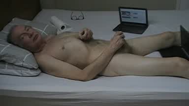 Wanking on Live Web Cam