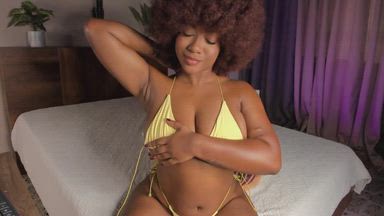 I get rid of my bra and oil my tits!