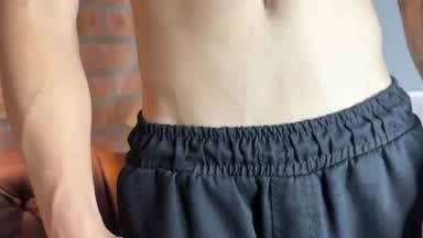 HEY GUYS, WHATS UP?