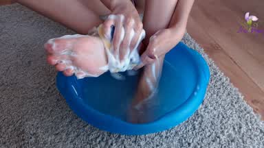 I wash my feet