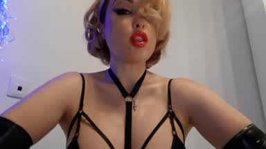 Sissy train - lesson number 1